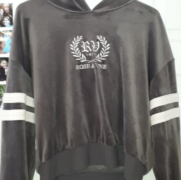 Sweatshirt| Top|rose and vine grey hoodie| - Picture 1 of 5